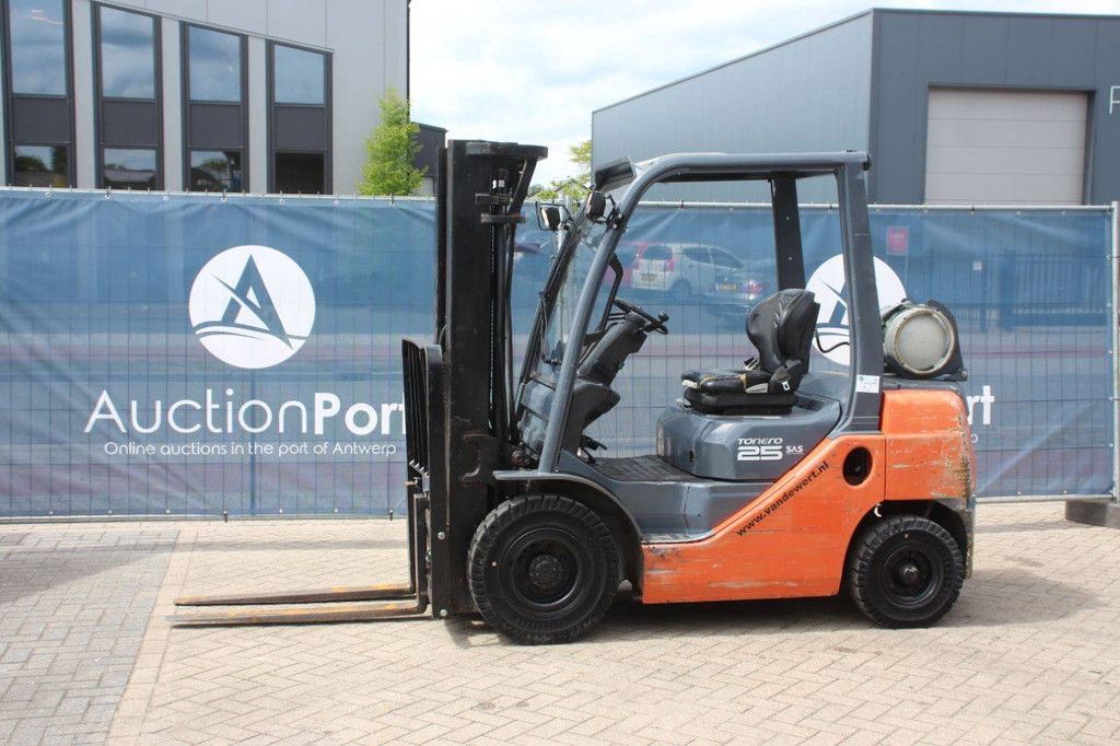 Gabelstapler Toyota 02-8FGF25 LPG 2500kg 4,7m 2010