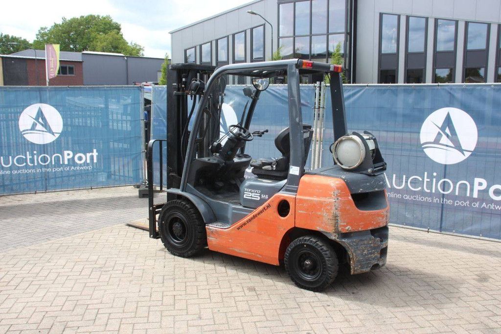 Gabelstapler Toyota 02-8FGF25 LPG 2500kg 4,7m 2010