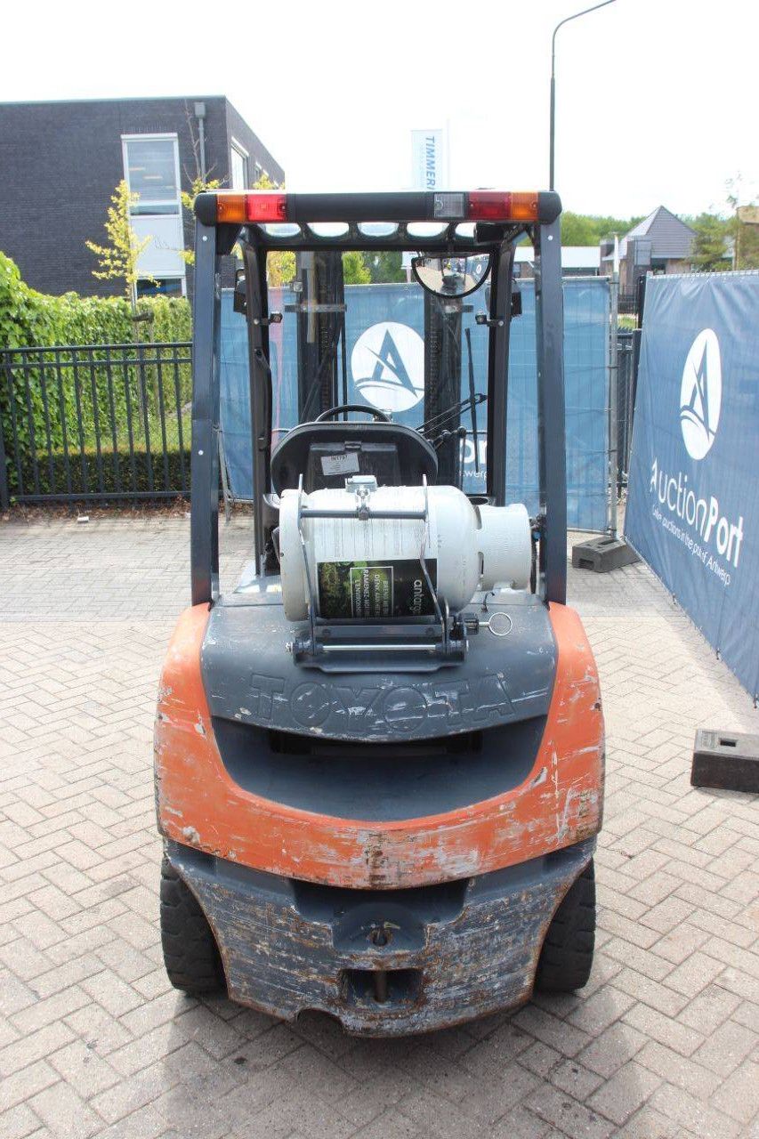 Gabelstapler Toyota 02-8FGF25 LPG 2500kg 4,7m 2010