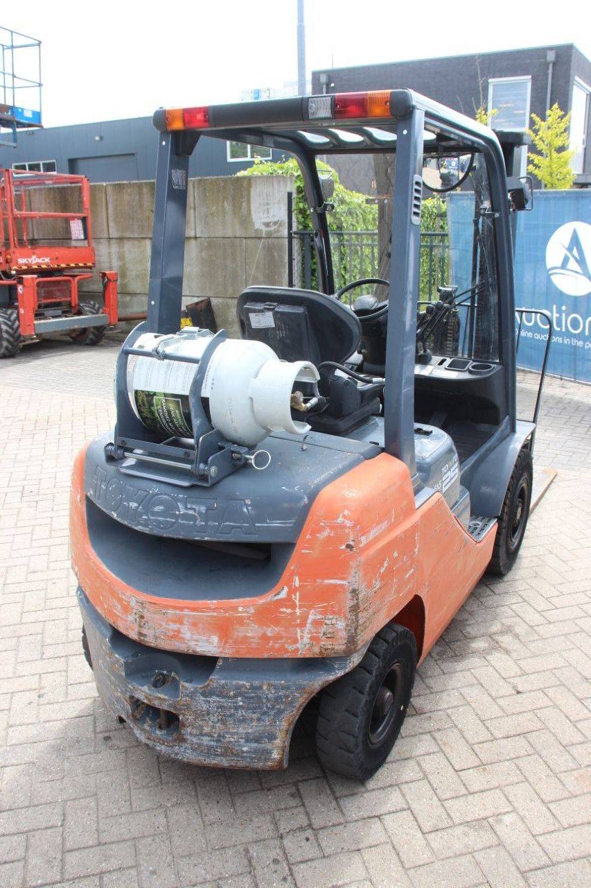 Gabelstapler Toyota 02-8FGF25 LPG 2500kg 4,7m 2010
