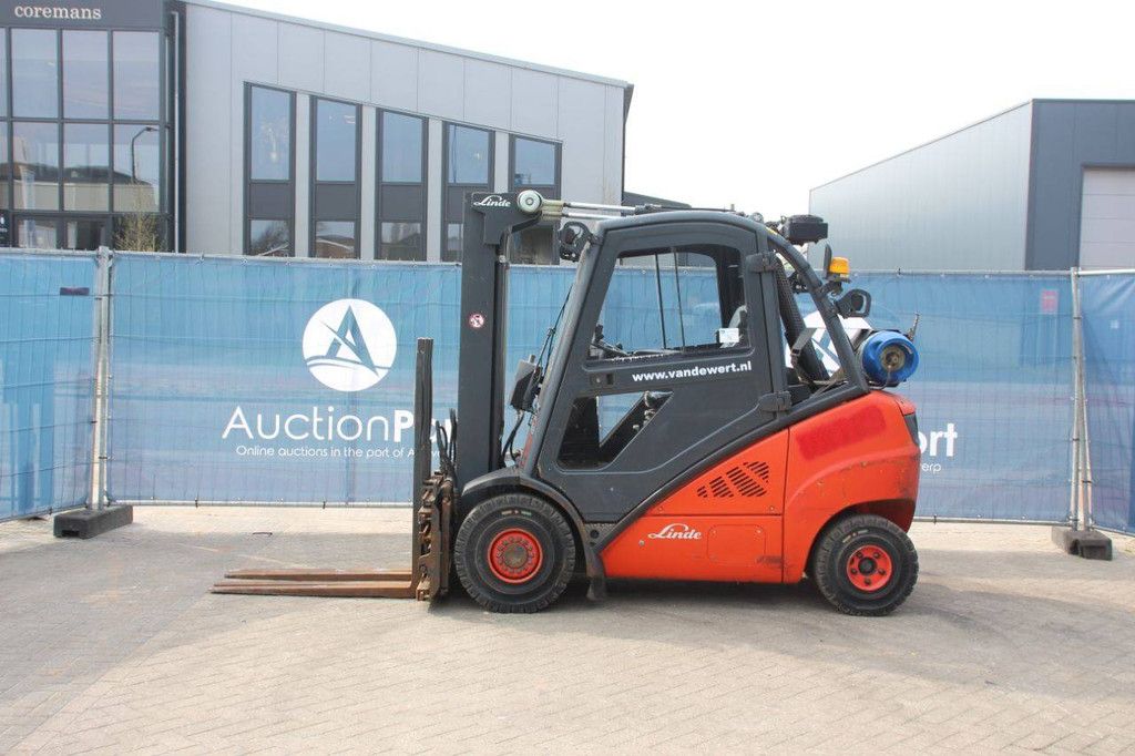 Linde H30T-01 LPG-Gabelstapler 3000 kg 5 m 2011