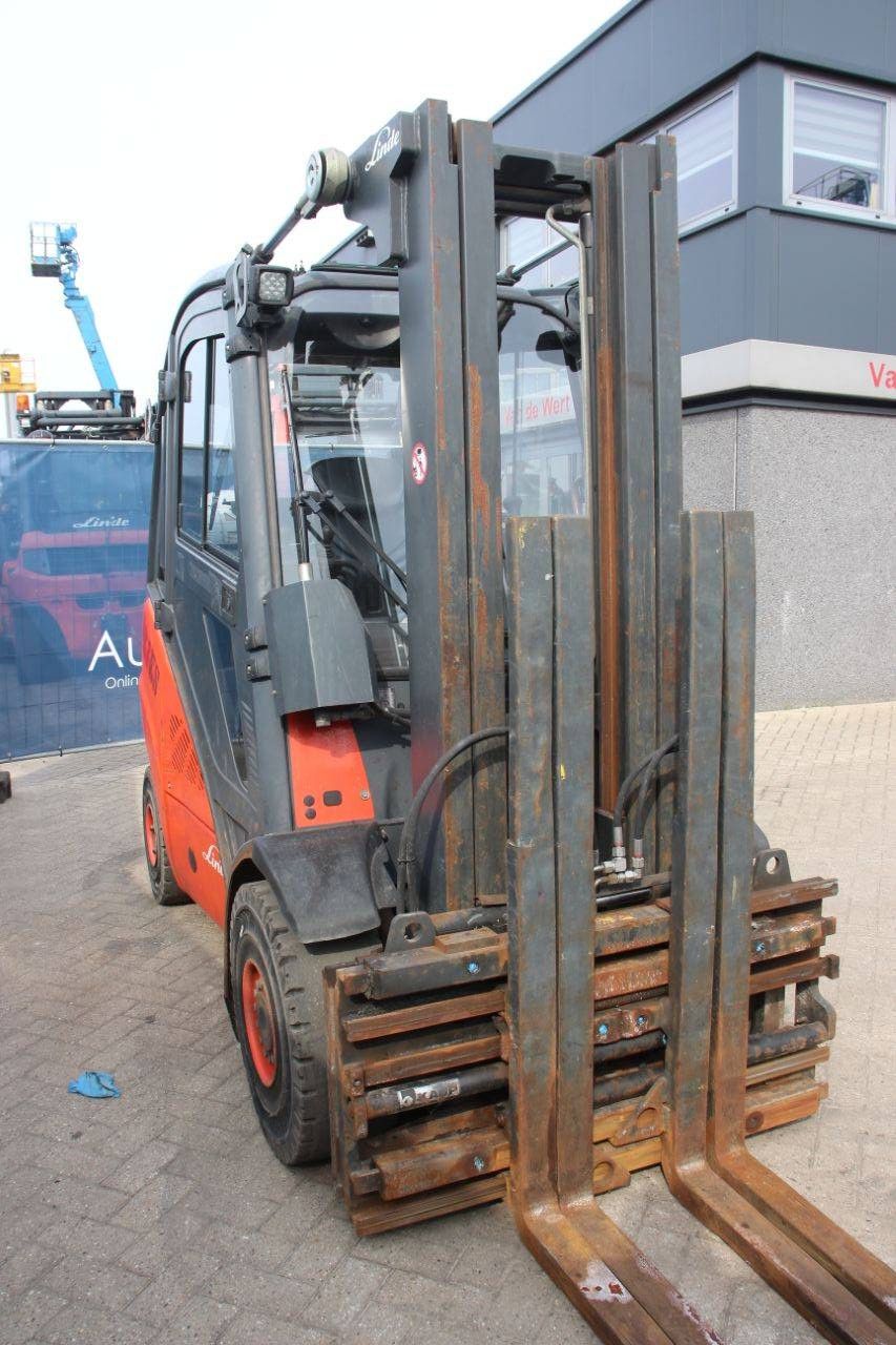 Linde H30T-01 LPG-Gabelstapler 3000 kg 5 m 2011