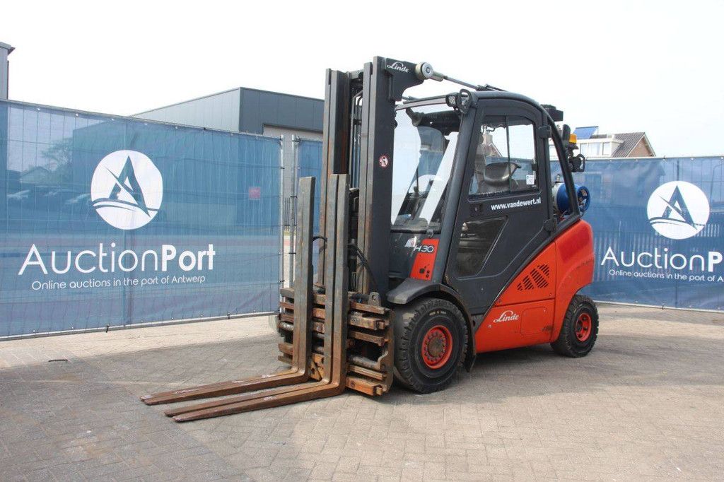 Linde H30T-01 LPG-Gabelstapler 3000 kg 5 m 2011