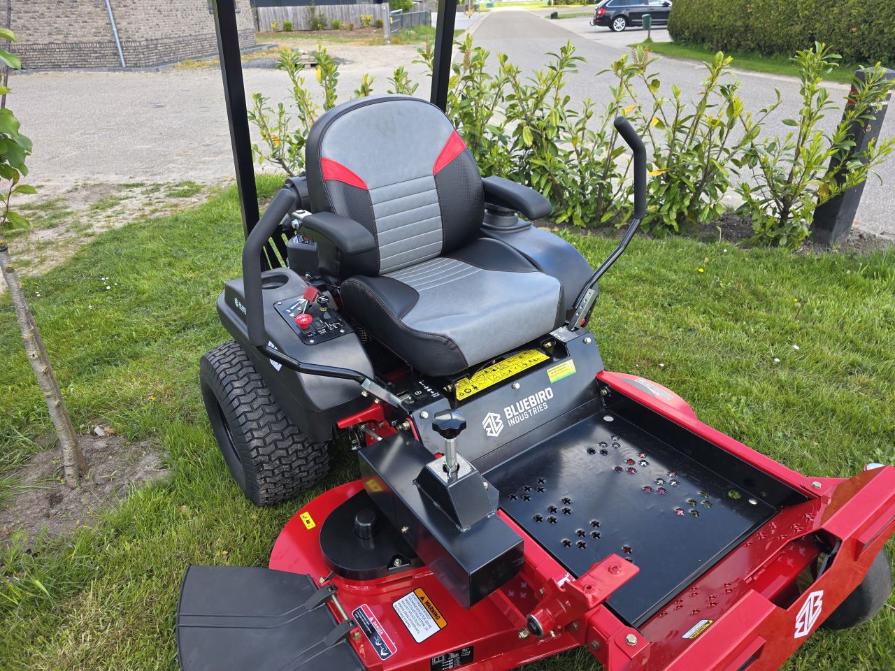 Zitmaaier BLUEBIRD ZTR 50L PRO (lease mogelijk)