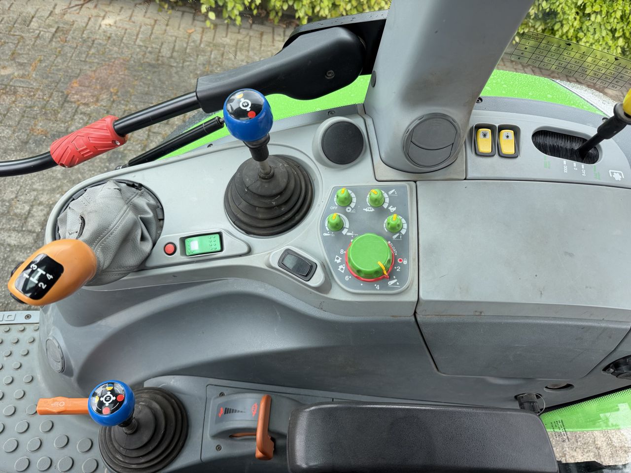 Deutz K610 met maar 5794 uur !!