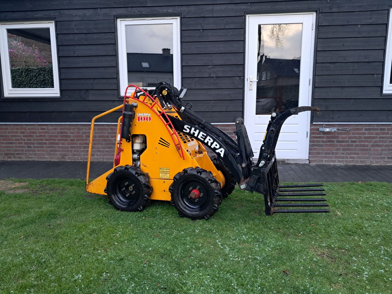 Sherpa 100 ( BJ 2013 ) / skidster / Giant / Mestklem / Honda