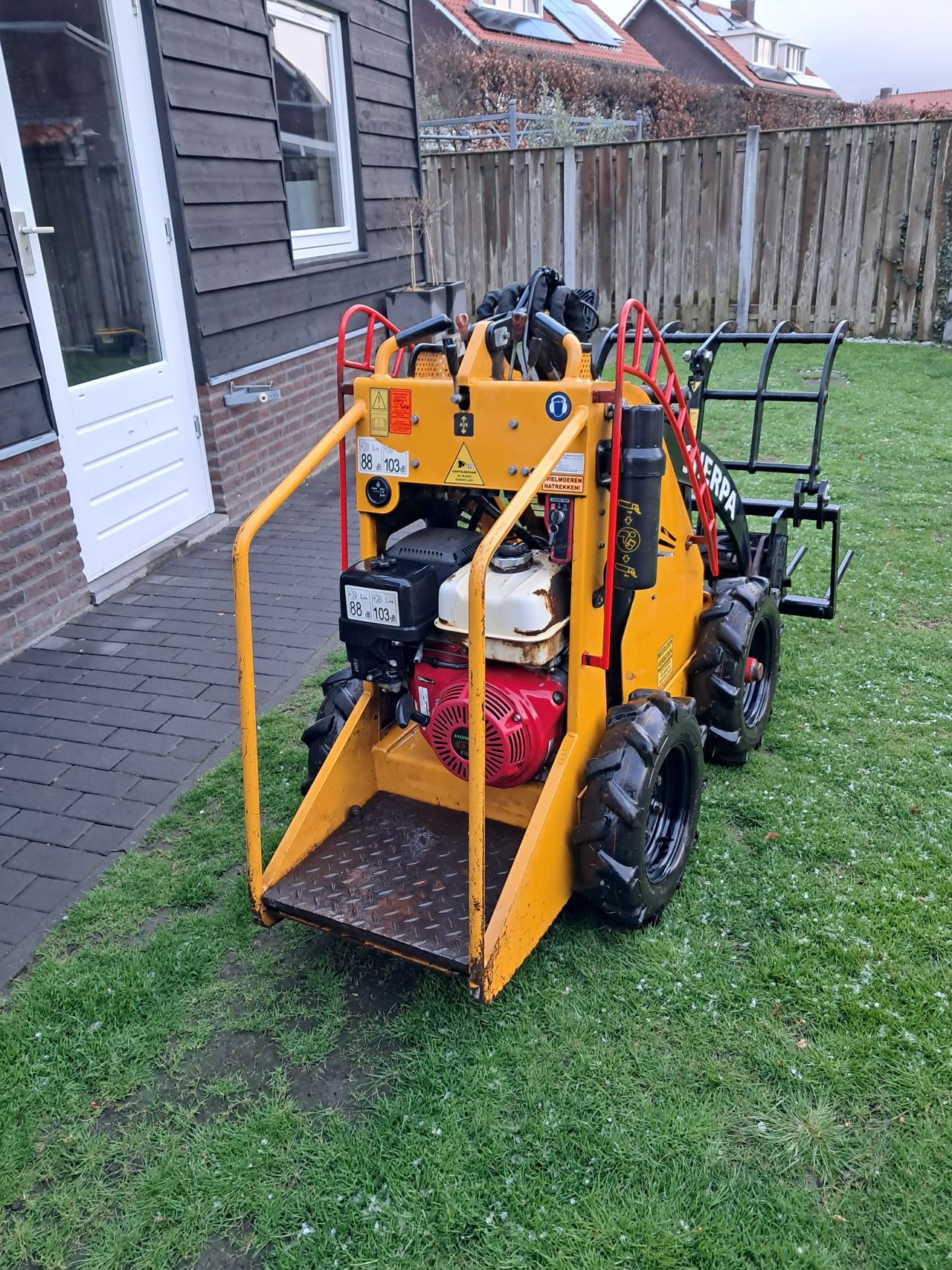 Sherpa 100 ( BJ 2013 ) / skidster / Giant / Mestklem / Honda