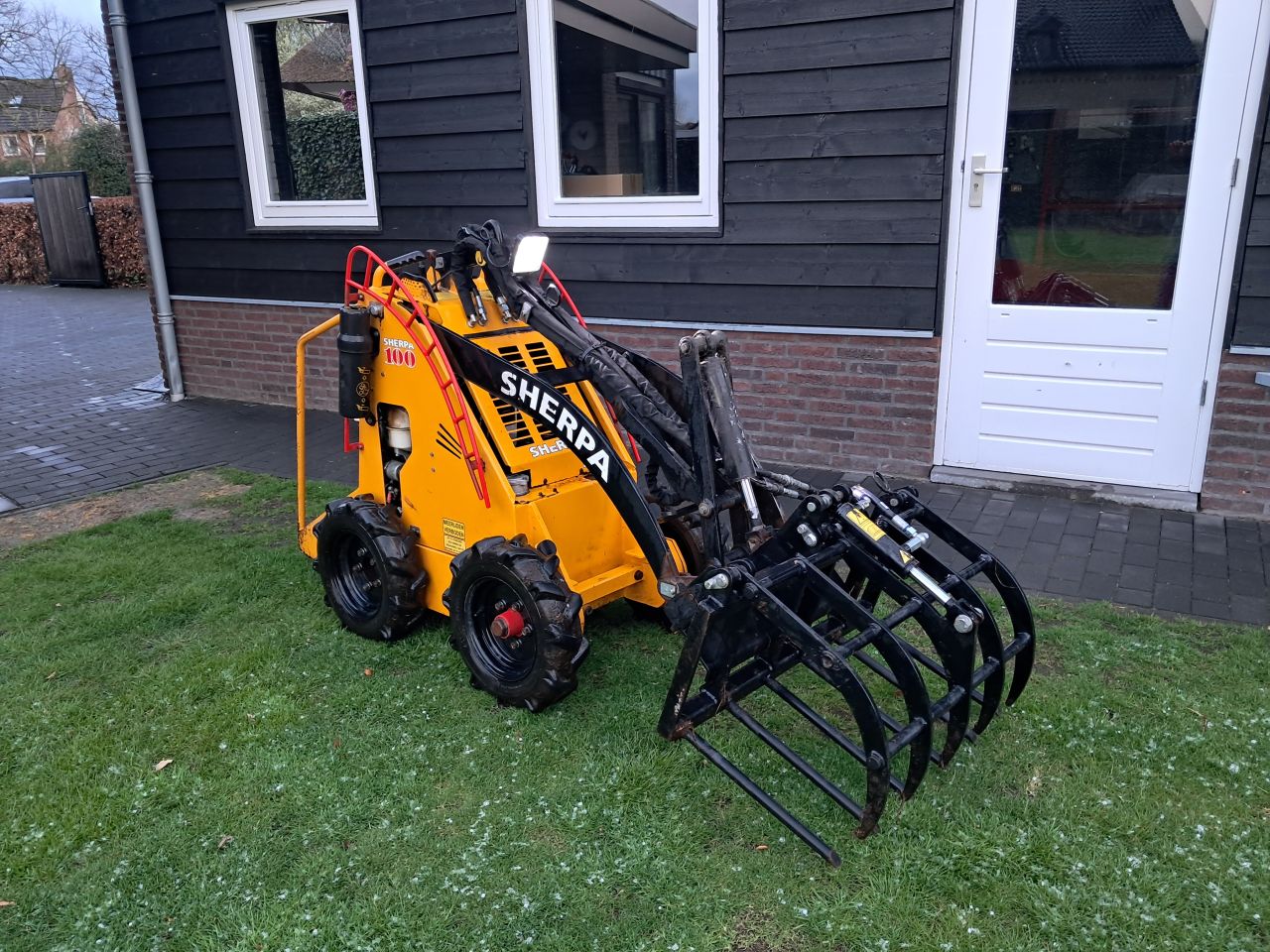 Sherpa 100 ( BJ 2013 ) / skidster / Giant / Mestklem / Honda