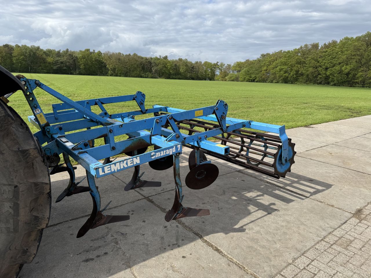 Lemken Smaragd 7/300 vleugelschaar cultivator buizenrol 3 meter