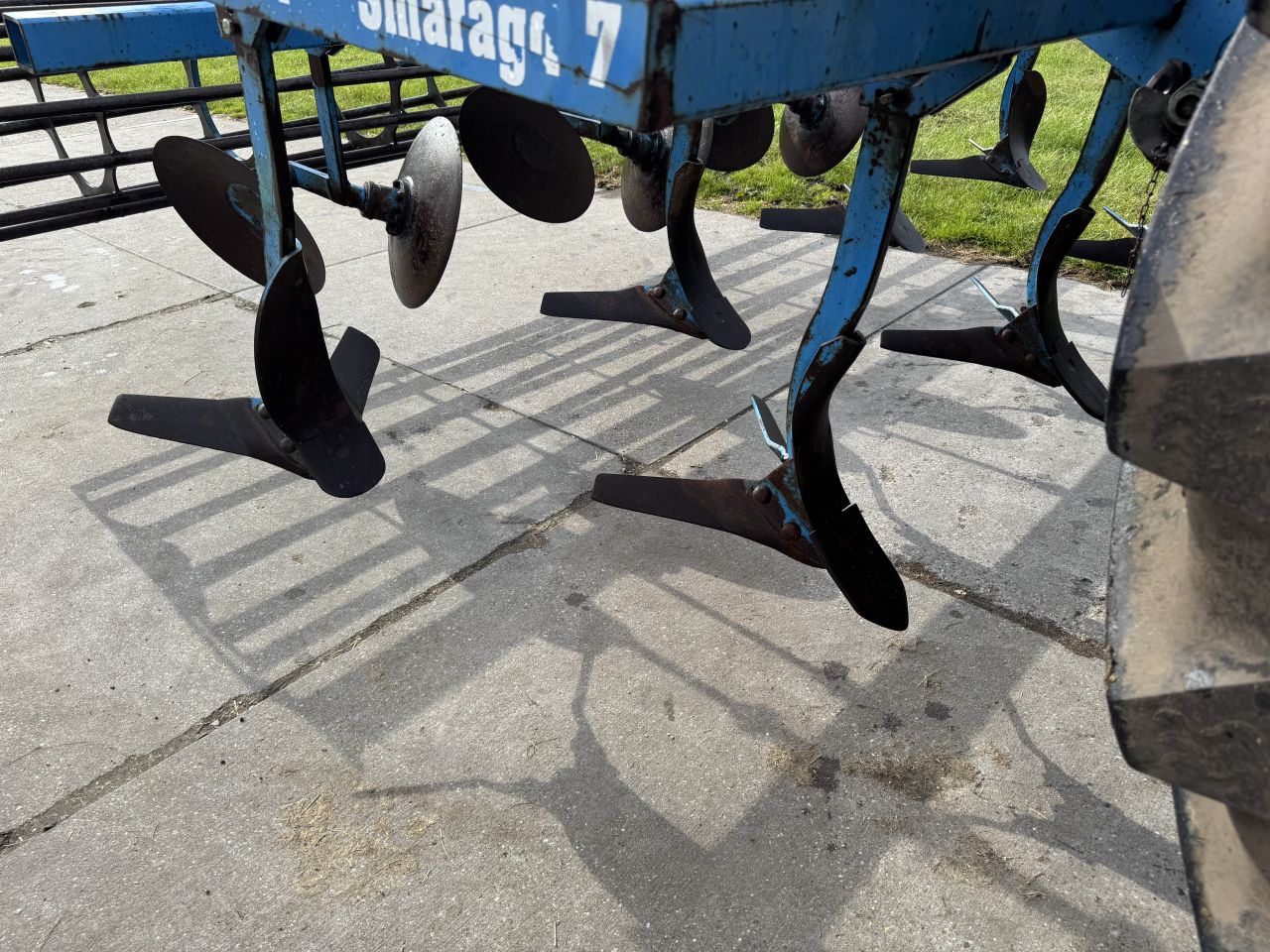 Lemken Smaragd 7/300 vleugelschaar cultivator buizenrol 3 meter