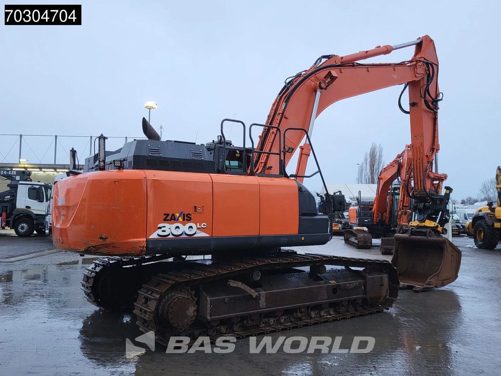 Hitachi ZX300 LC -6