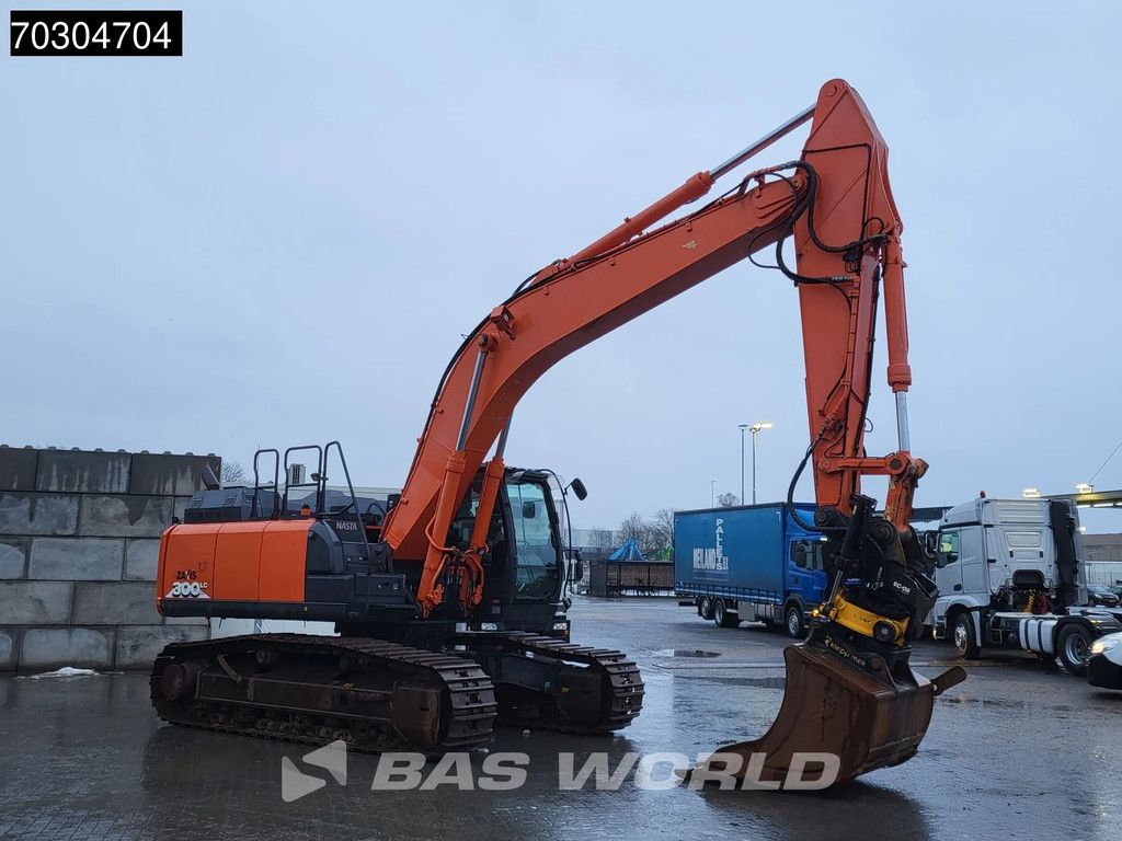 Hitachi ZX300 LC -6