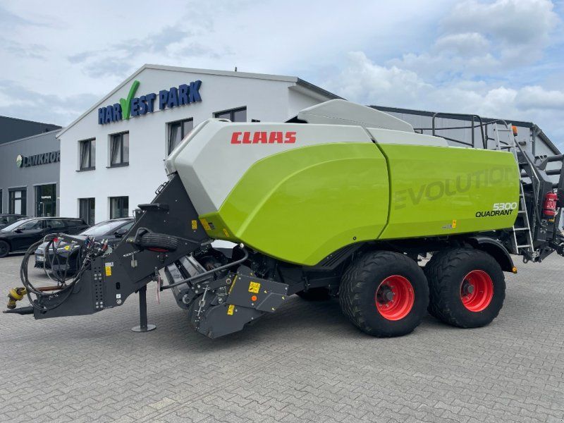 Claas Quadrant 5300 Evolution