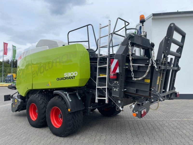 Claas Quadrant 5300 Evolution