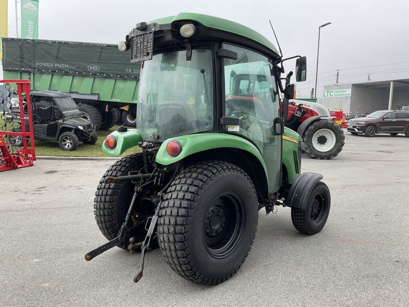 John Deere 3320