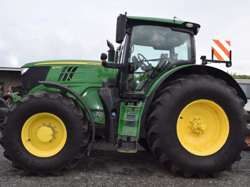 John Deere 6215 R