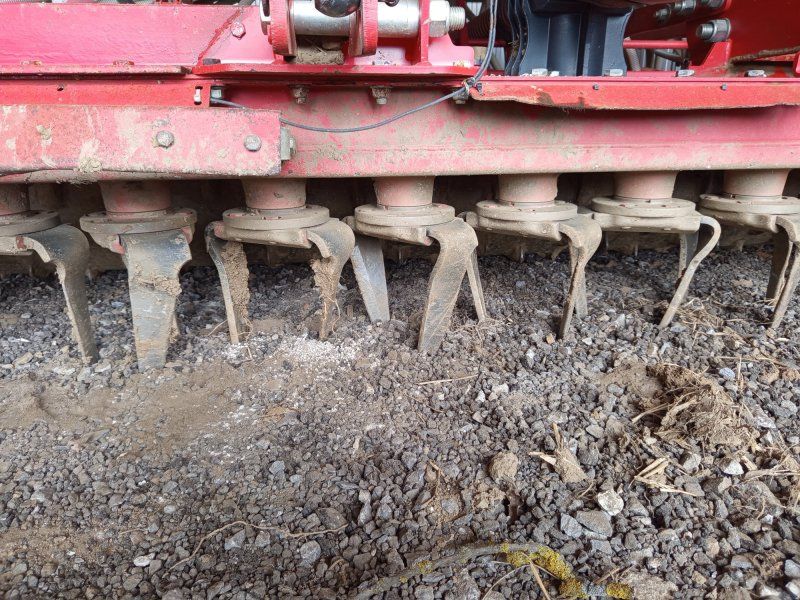 Kverneland E-DRILL MAXI PLUS 4 m + rotační brány H-Series