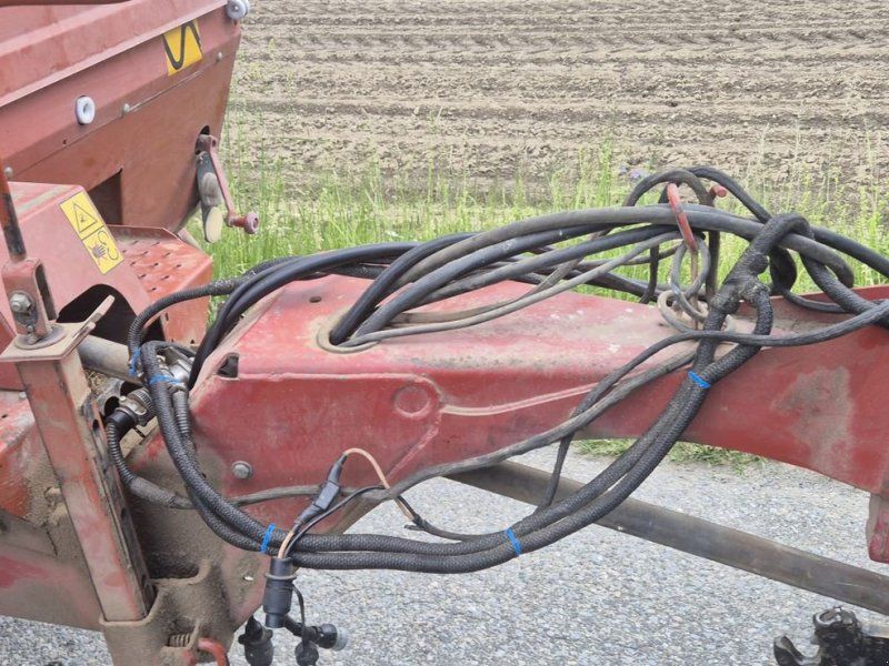 New Holland 5950