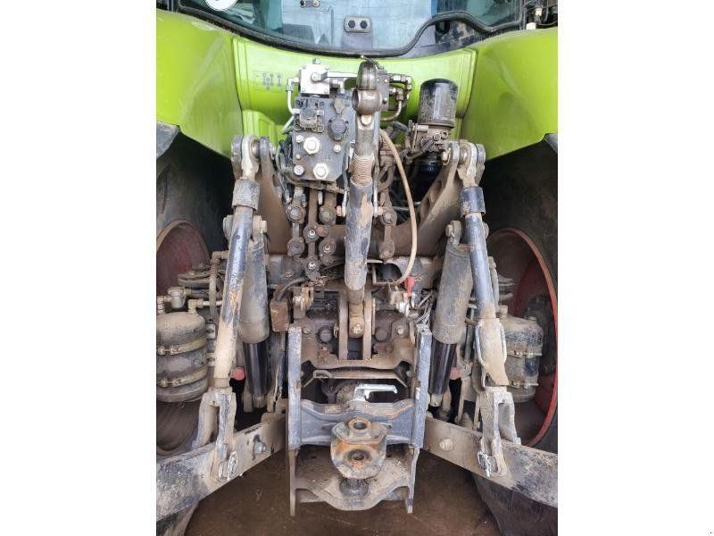 Claas AXION 830