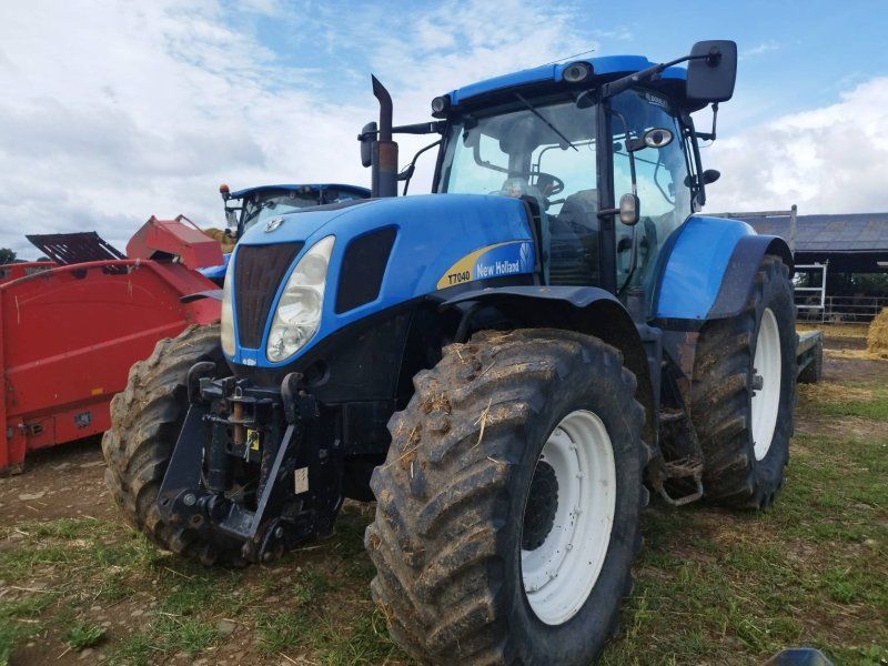 New Holland T7040POWERCOMMA