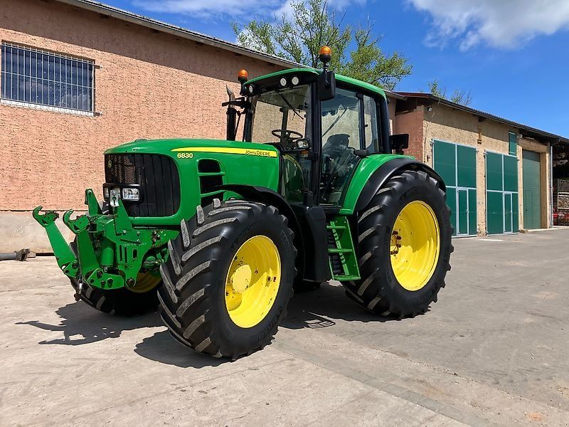 John Deere 6830 *Powr Quad*