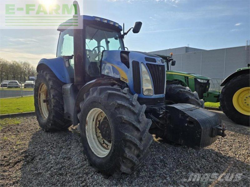 New Holland t8040