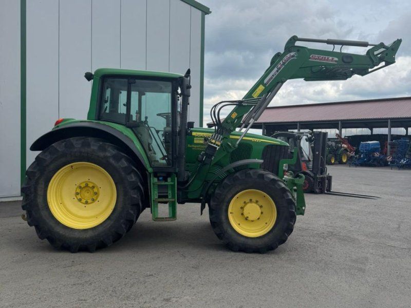 John Deere 6920