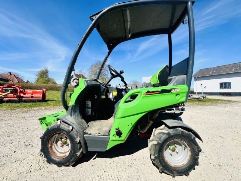 Avant 220