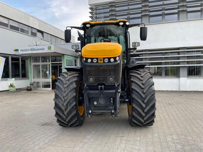 JCB Fastrac 8330