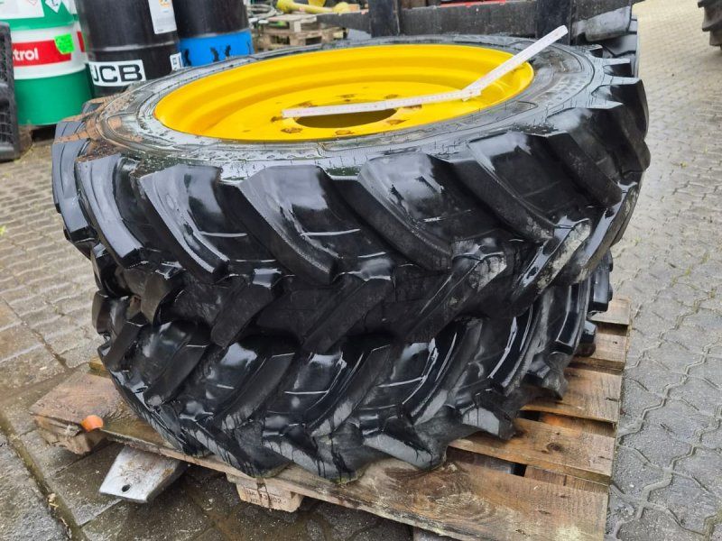 John Deere Pflegerad vorne 280/85R28