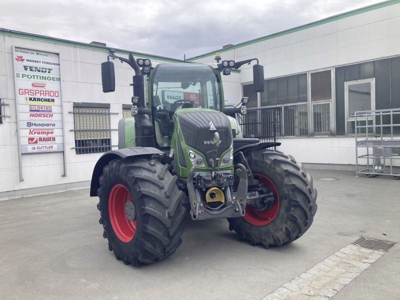 Fendt 724 VARIO S4 PROFI PLUS