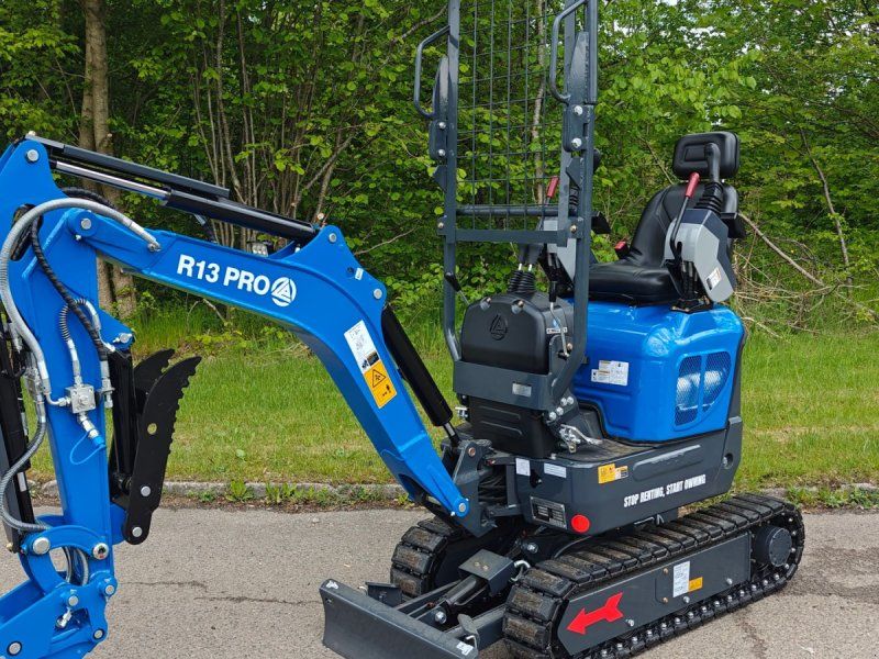 R13-PRO Kubota Motor
