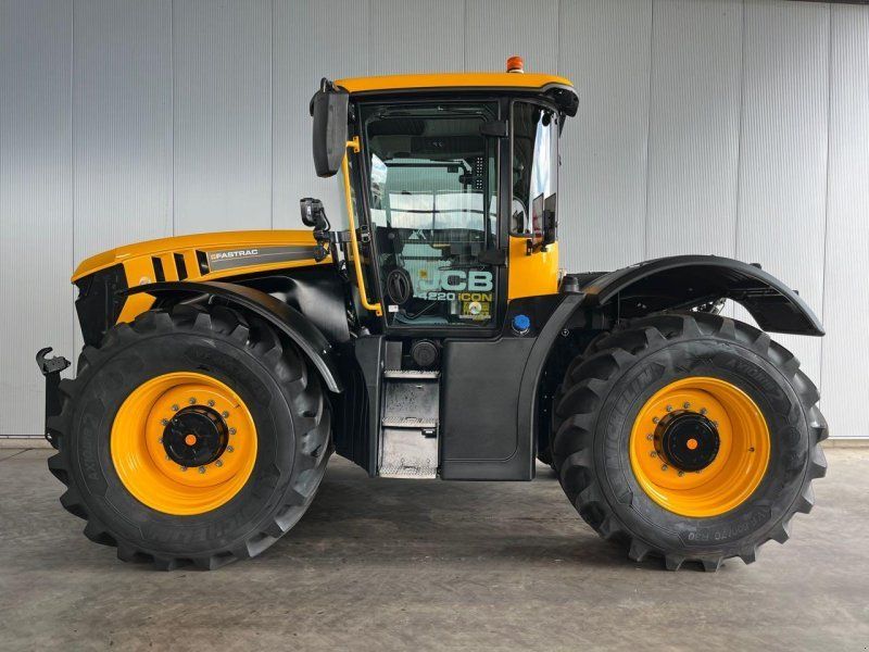 JCB Fastrac 4220 iCON