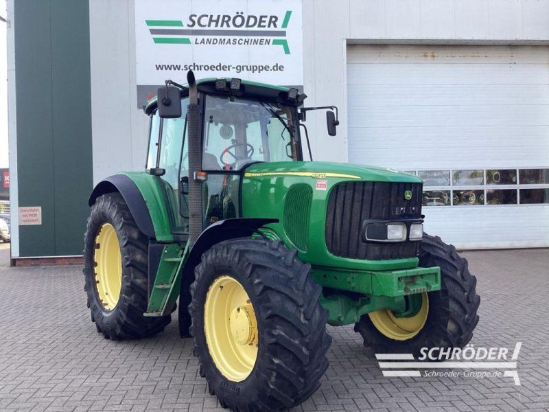 John Deere 6520