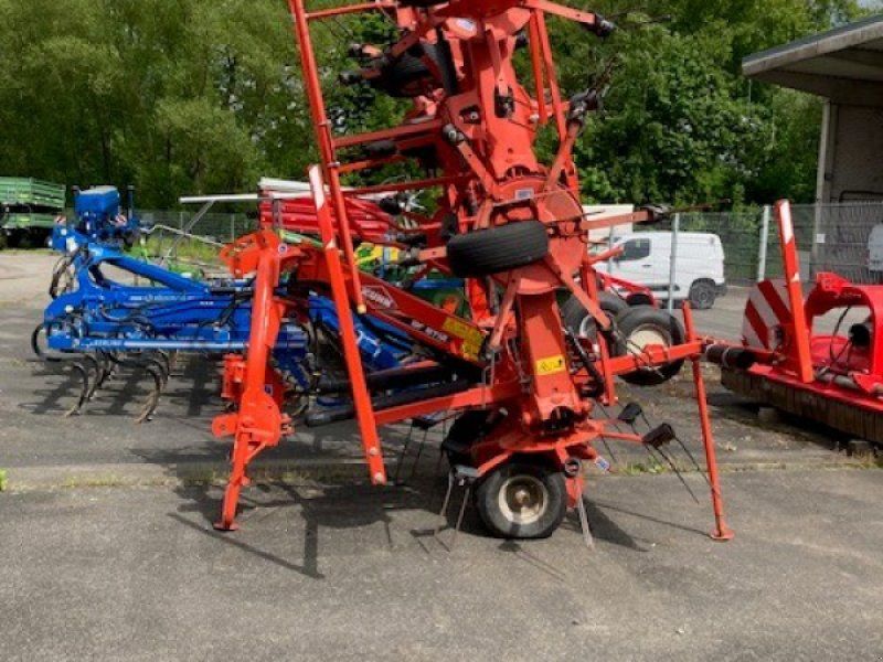 Kuhn 8712