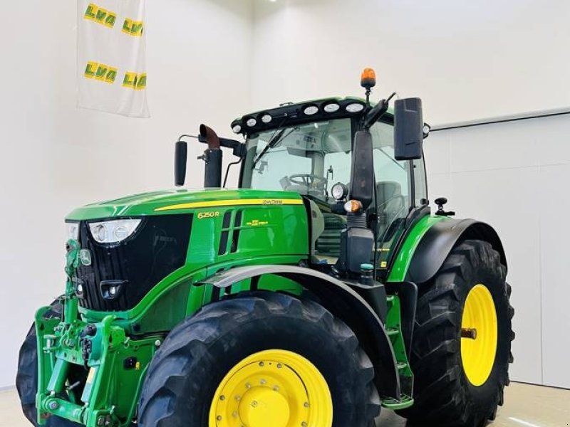 John Deere 6250R CommandPro