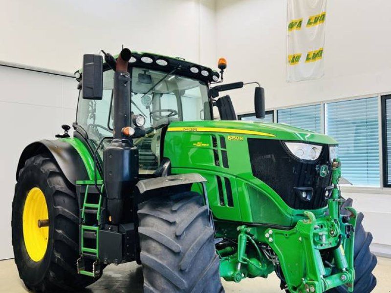 John Deere 6250R CommandPro