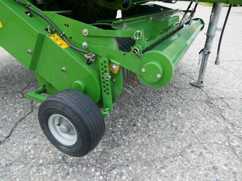Krone Comprima F 125 XC