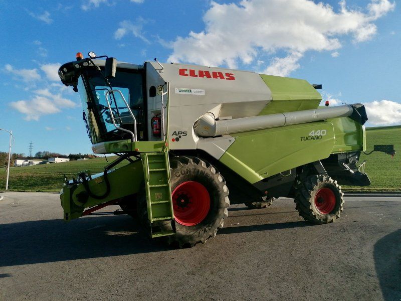 Claas TUCANO 440 (er TUCANO 400)
