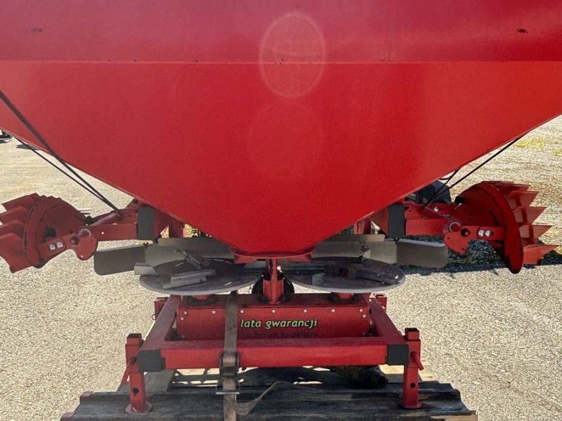 Düngerstreuer 1200l