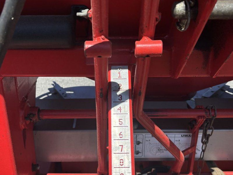 Düngerstreuer 1200l
