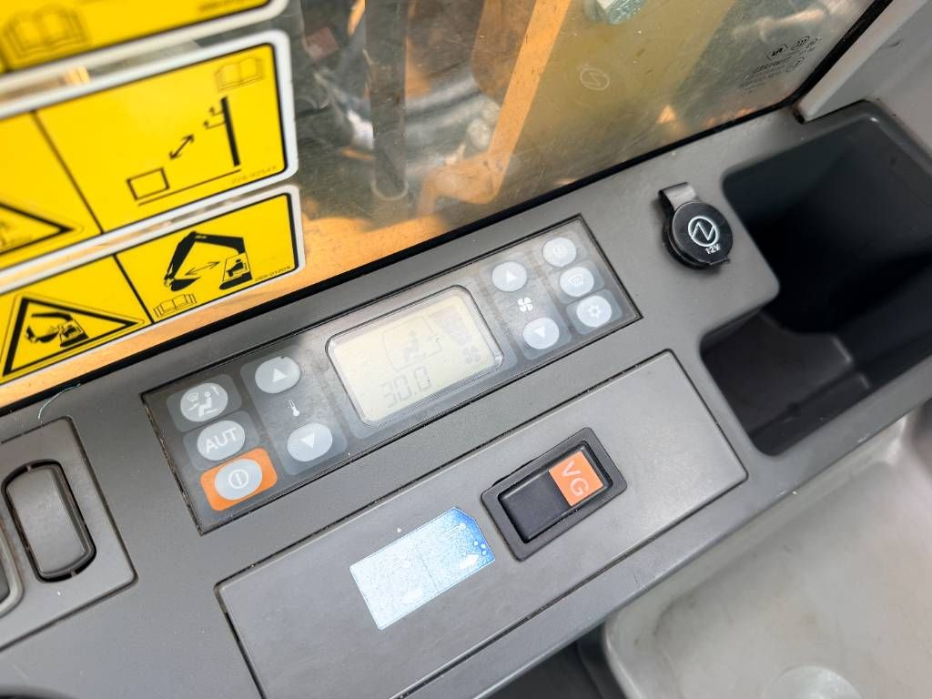 CAT 320E L