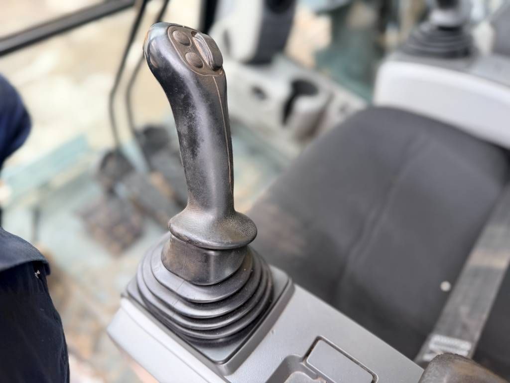 CAT 320E L
