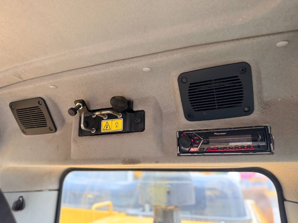 CAT 320E L
