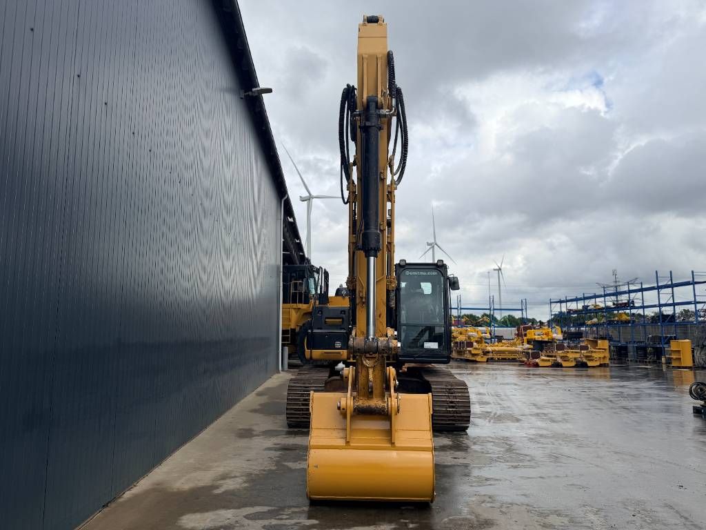 CAT 320E L