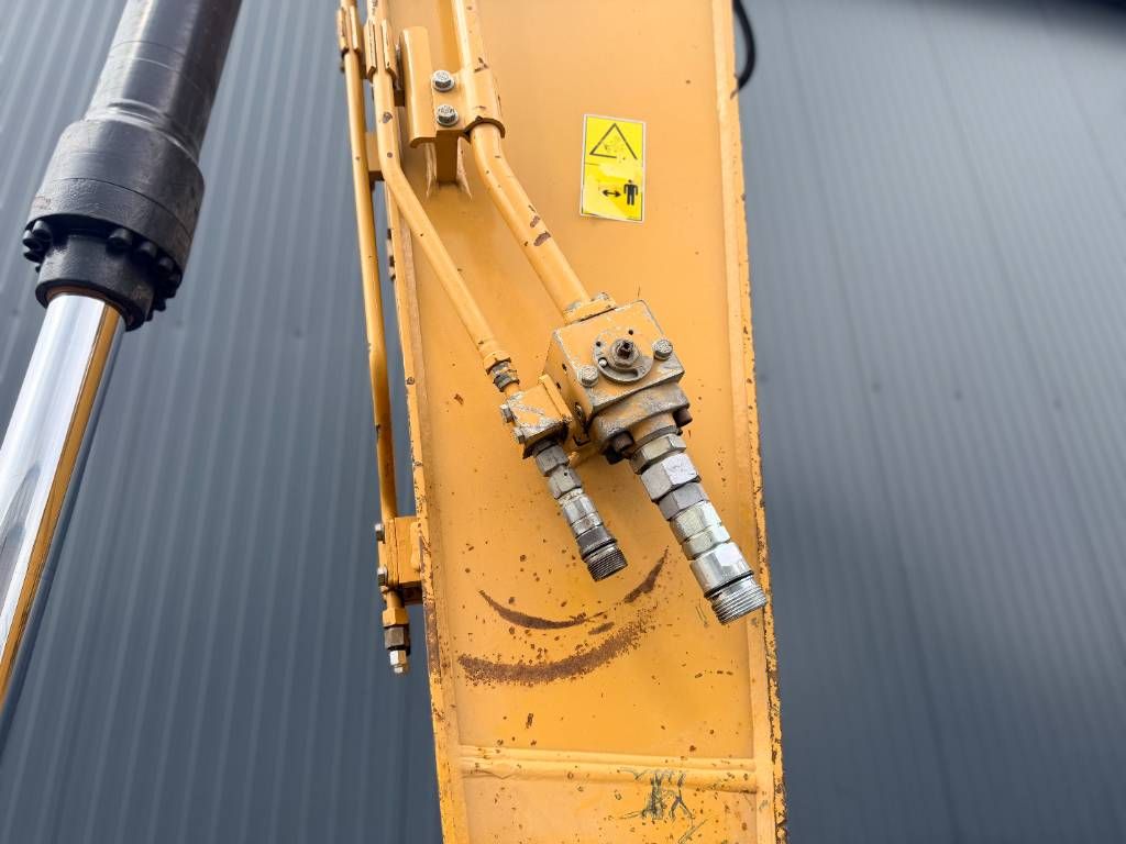 CAT 320E L