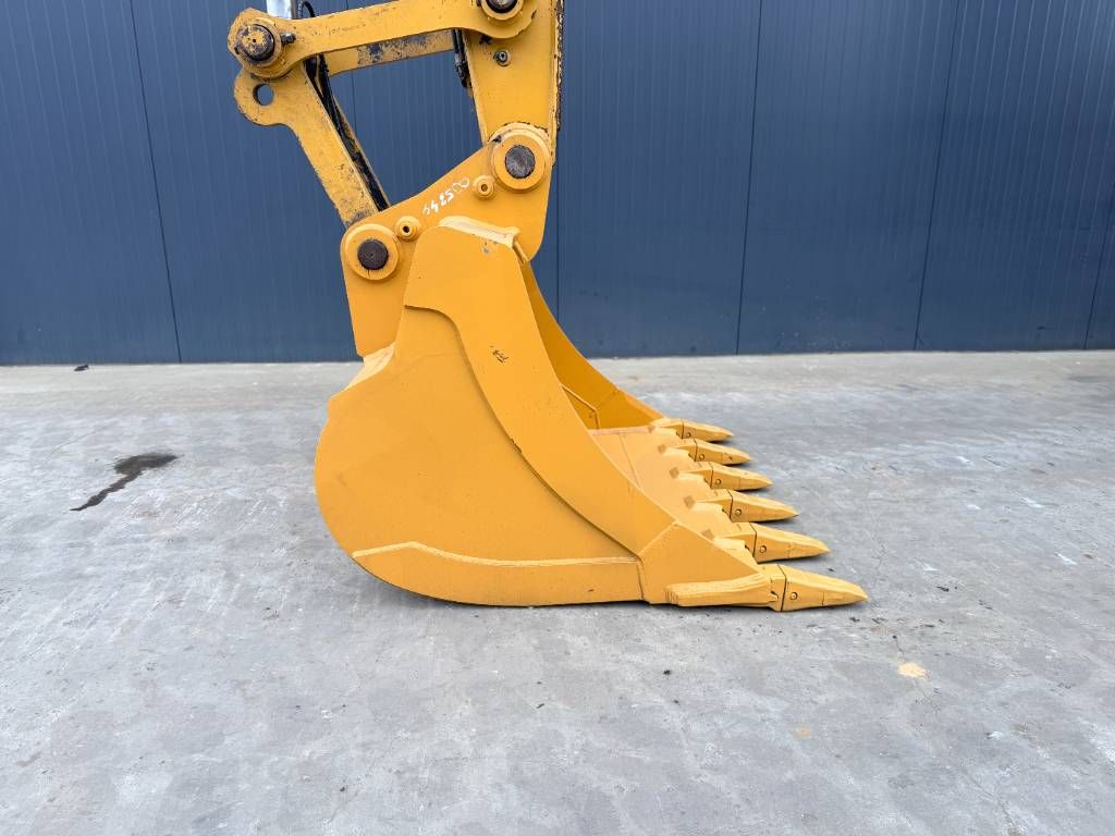 CAT 323 07A