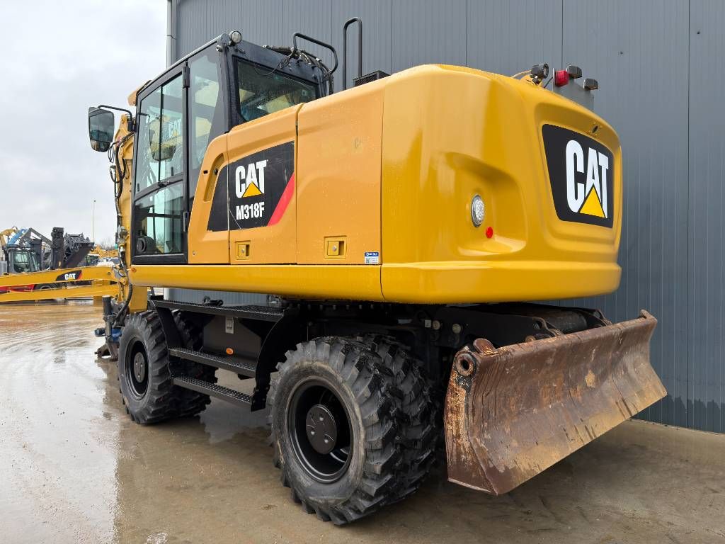 CAT M318F