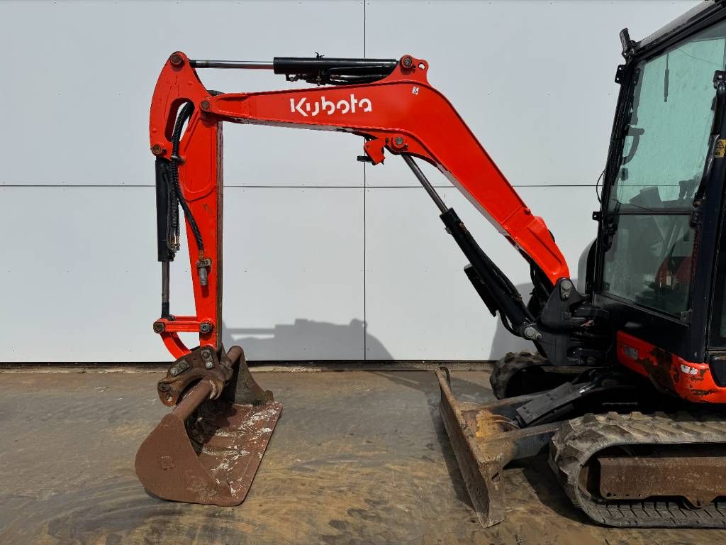 Kubota KX027-4 - Hammer Lines / Quick Coupler
