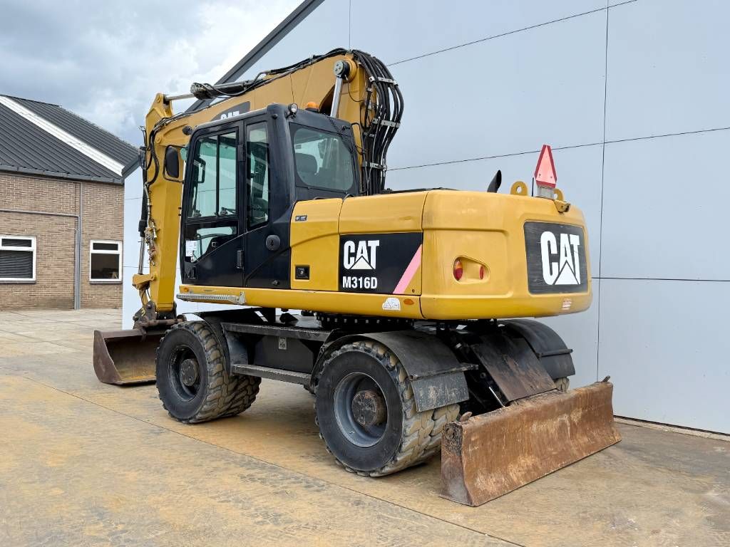 CAT M315D - Triple Boom / Quick Coupler